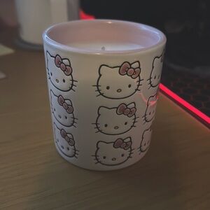 New - Hello Kitty Candle - Sanrio 7.4 oz